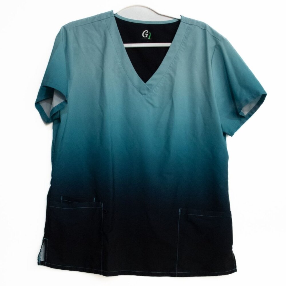 G.T. Scrubs Gradient V-Neck Short Sleeve Top With Pockets